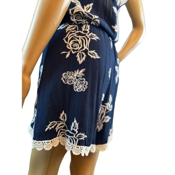 (5 for $25) Sequin hearts Lace Trim Floral Romper in Navy Size Medium - Picture 9 of 9